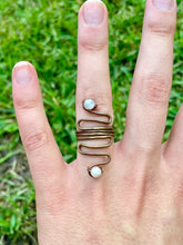 Load image into Gallery viewer, Moonstone Spiral Ring
